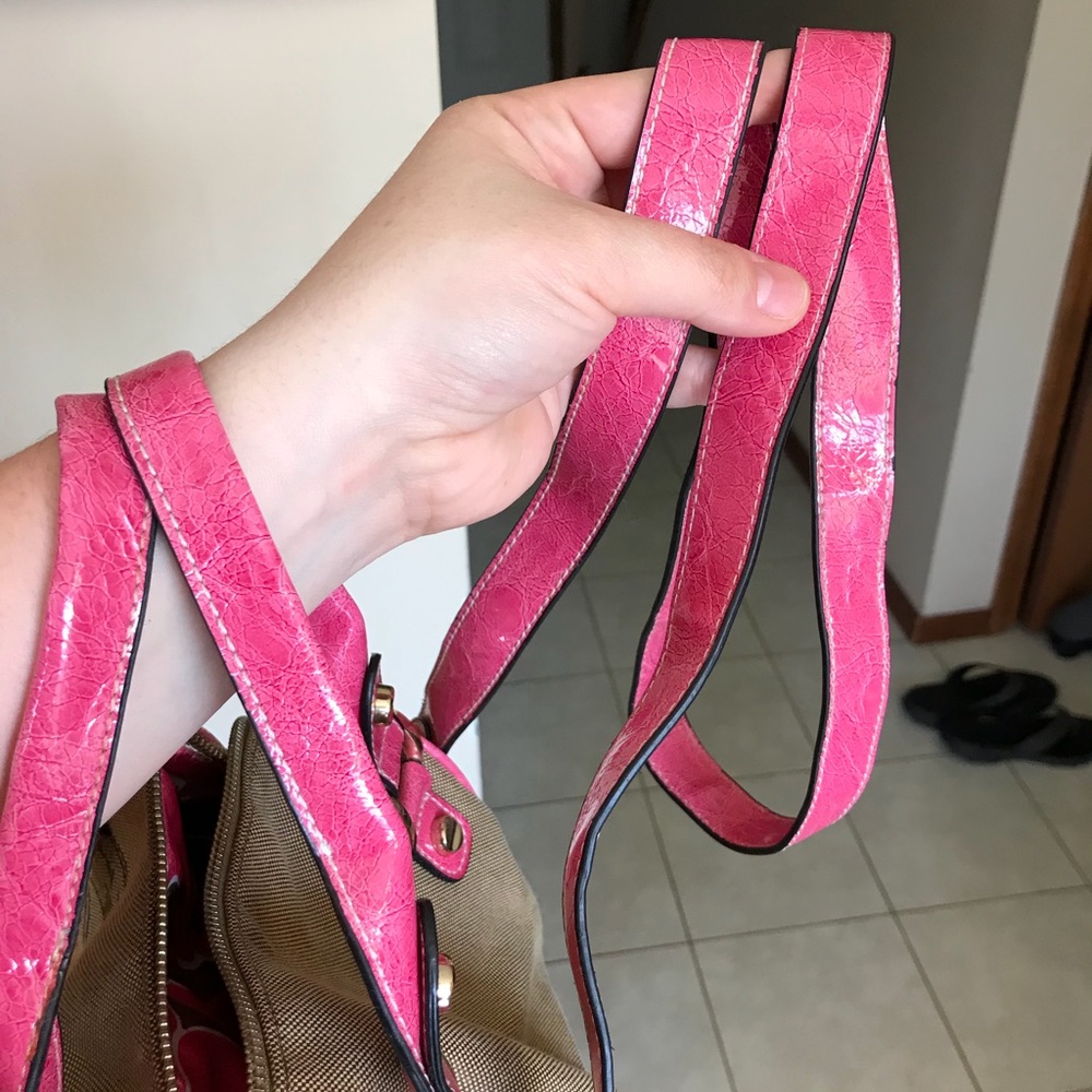 Guess purse - Picture 8 of 8